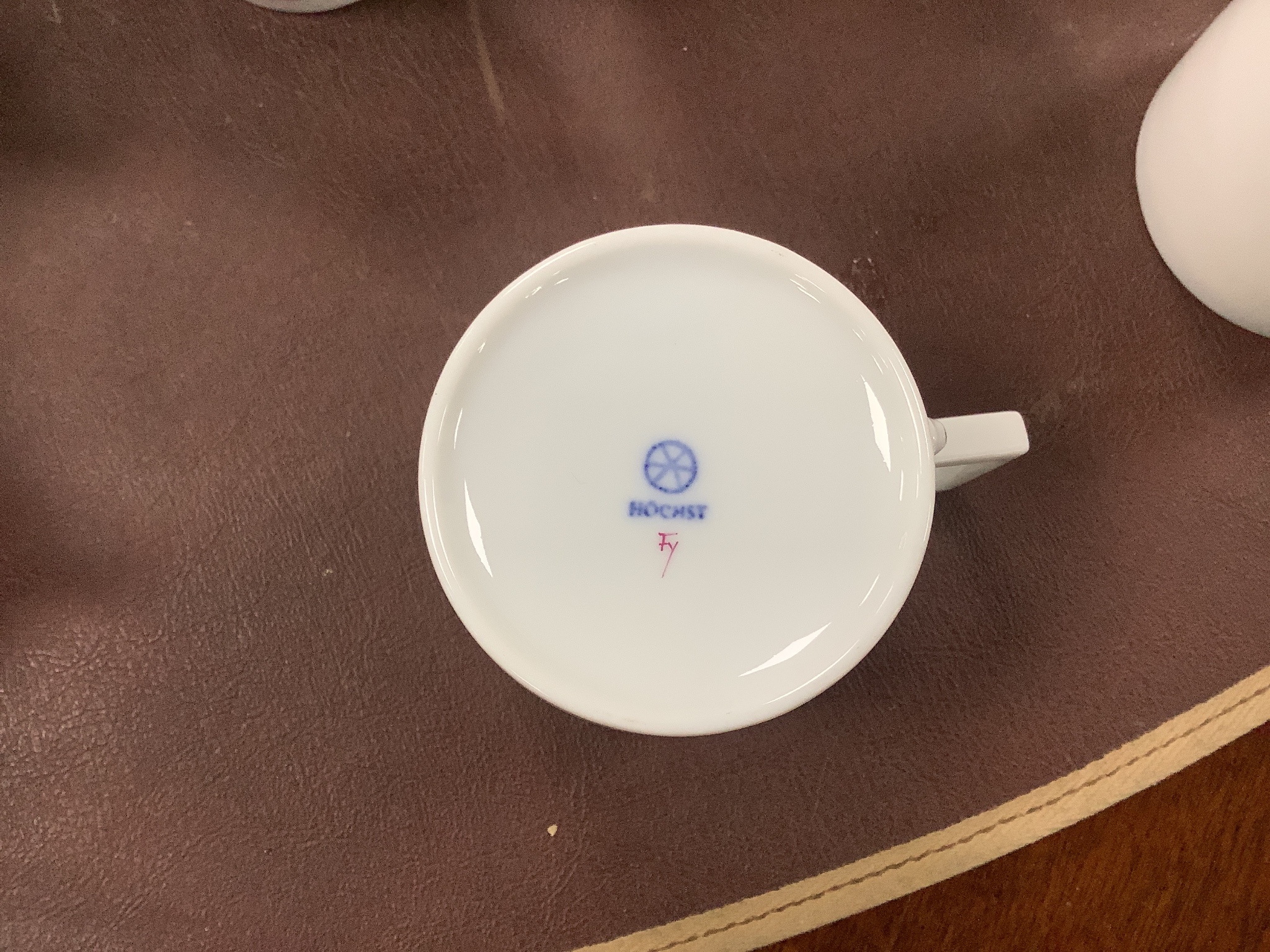 An Hochst porcelain tea and coffee service (59)